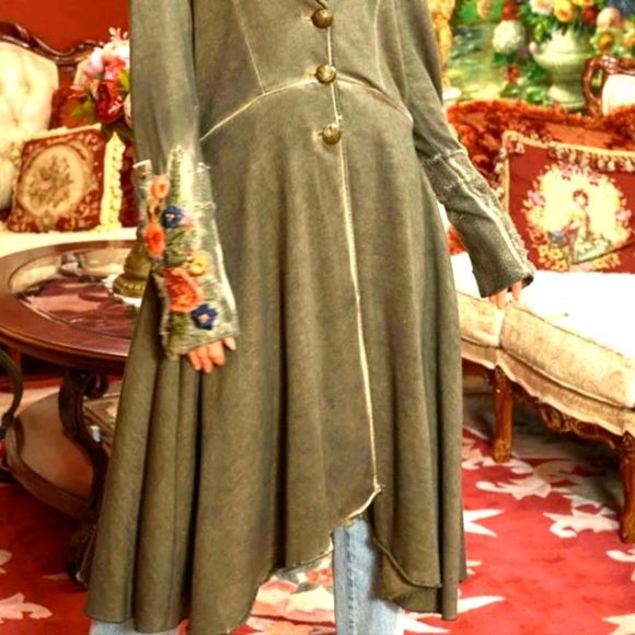 NWT Steampunk Wearable Art Metalic  Golden Embroidery Velvet Long Coat - Picture 12 of 16